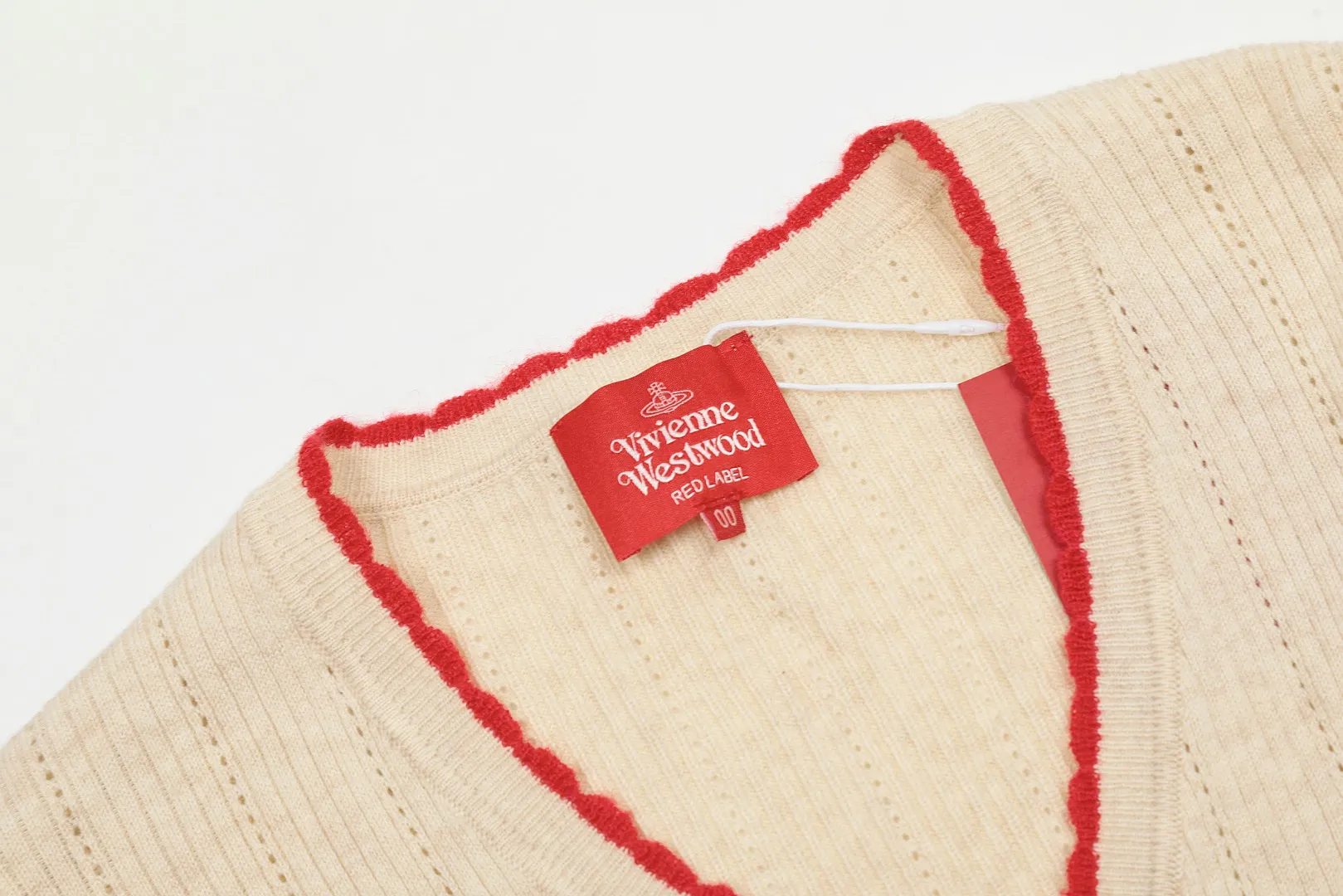 Vivi129 vivienne west wood 24th autumn and winter red label show style vertical stripe hollow knitted petal collar design cardigan West Queen Vivienne heavy industry show limited cardigan knitted sweater wool 2024 autumn latest style 🧩 85% wool blend Size: S -M- L Color: apricot gray blue black